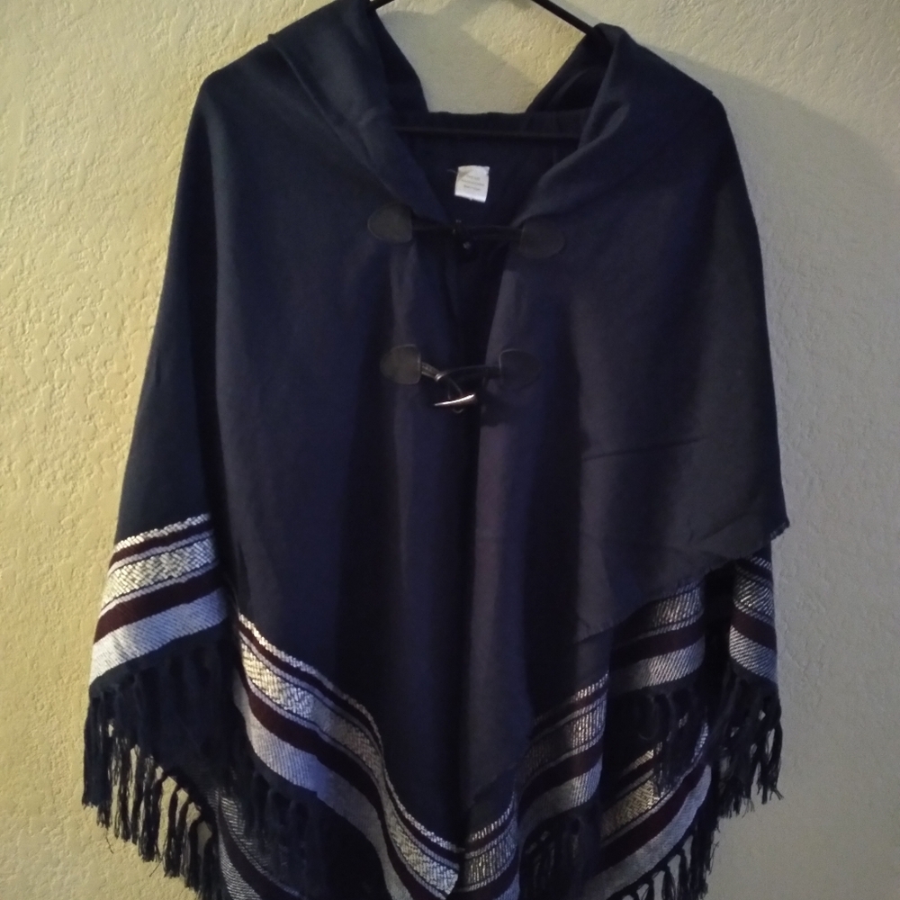 Light weight 2 button shawl/cape